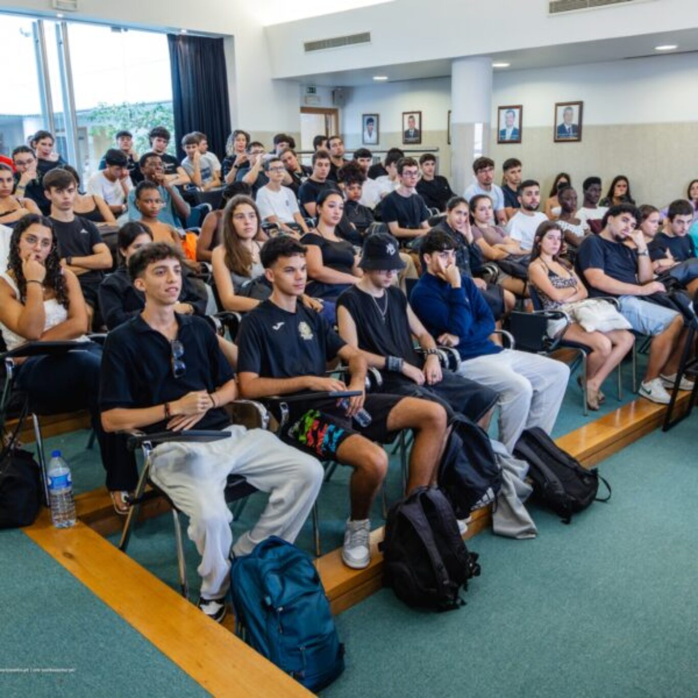 Alunos da Cristóvão Colombo no Porto Santo