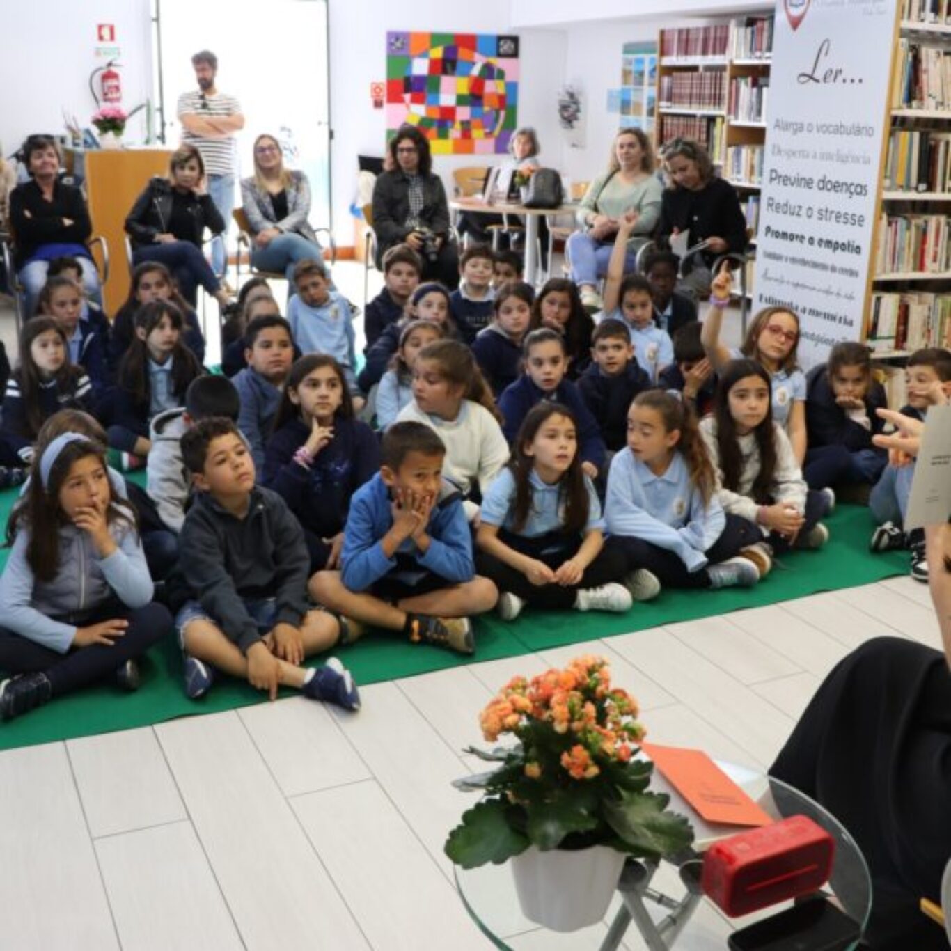 “Árvores, Pássaros, Cogumelos e Flores” leva música e leitura aos alunos do Porto Santo